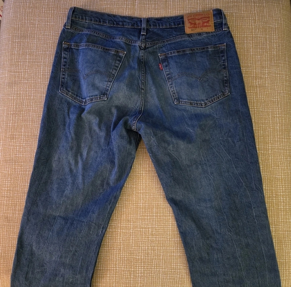 ****Levi's  541 Jeans   36 X 38